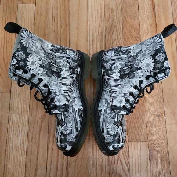 Dr. Martens Pascal Slime Floral Very EUC Size 9 Women's - Picture 6 of 13